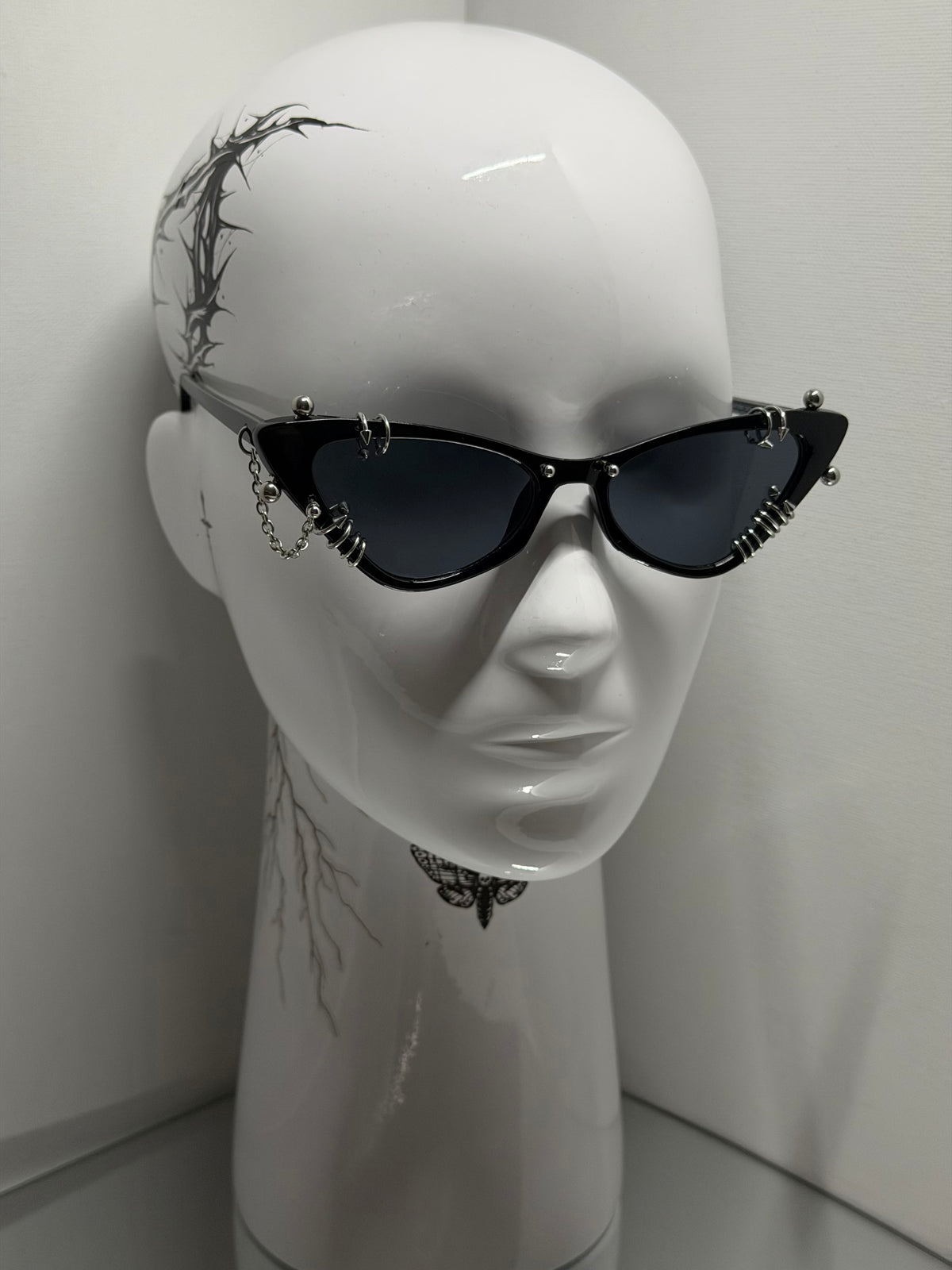 PIERCED CATEYE