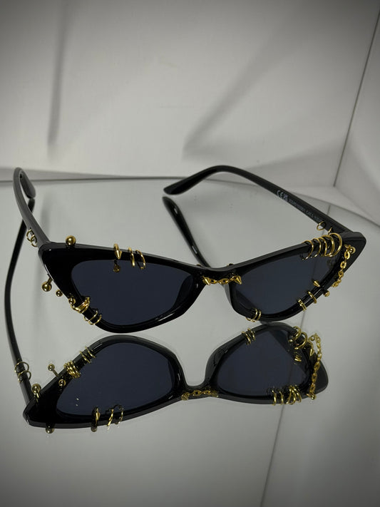 PIERCED OUT GOLD