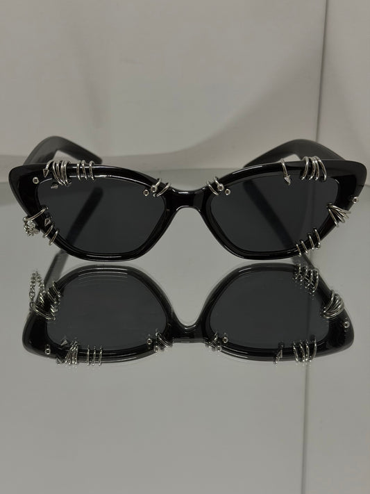 PIERCED OUT CATEYE