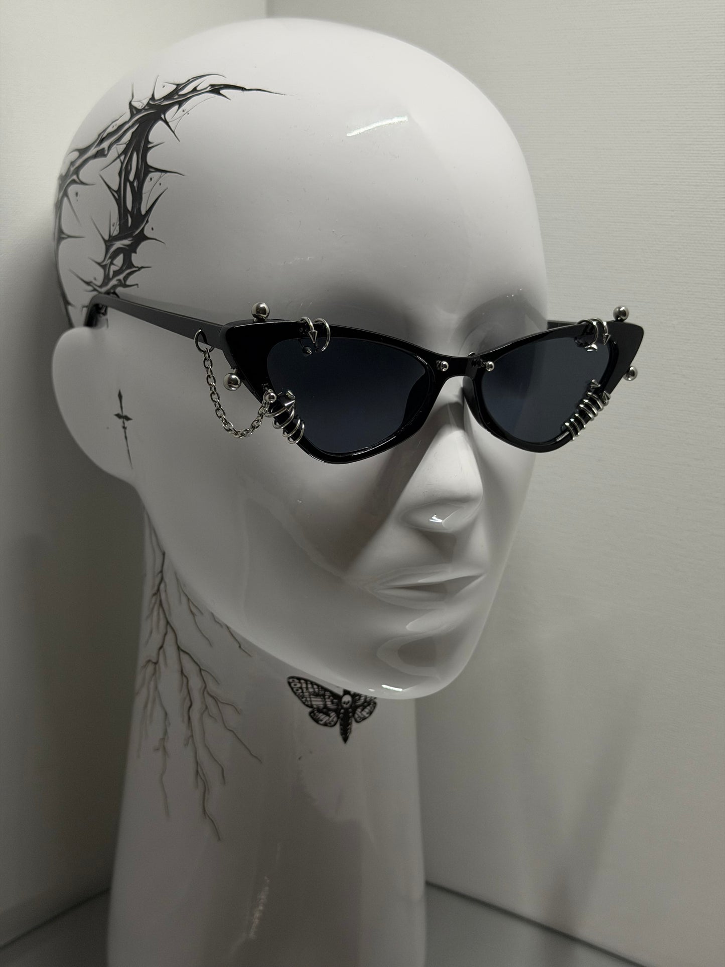 PIERCED CATEYE