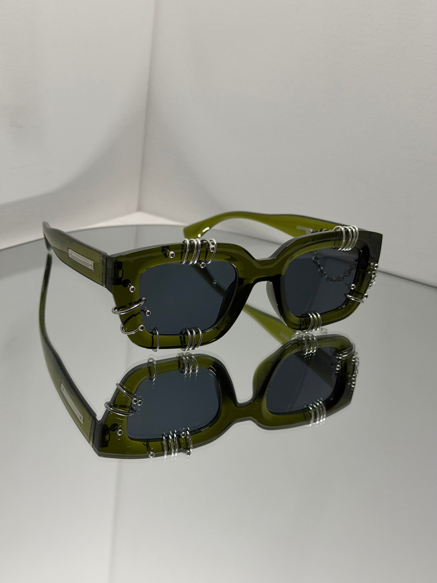 PIERCED OUT GREEN