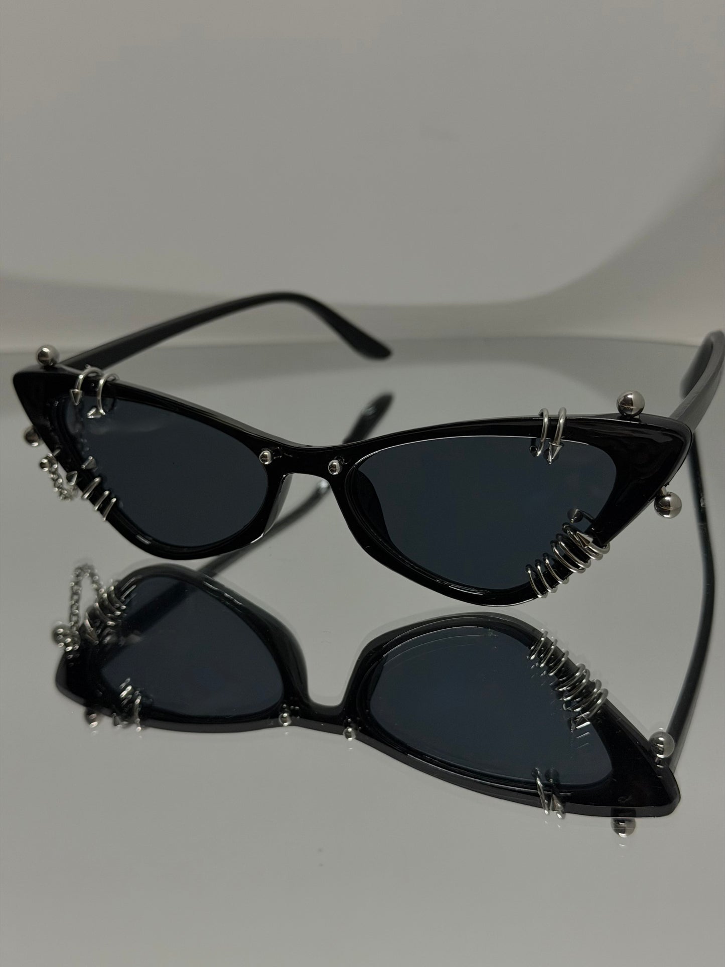 PIERCED CATEYE