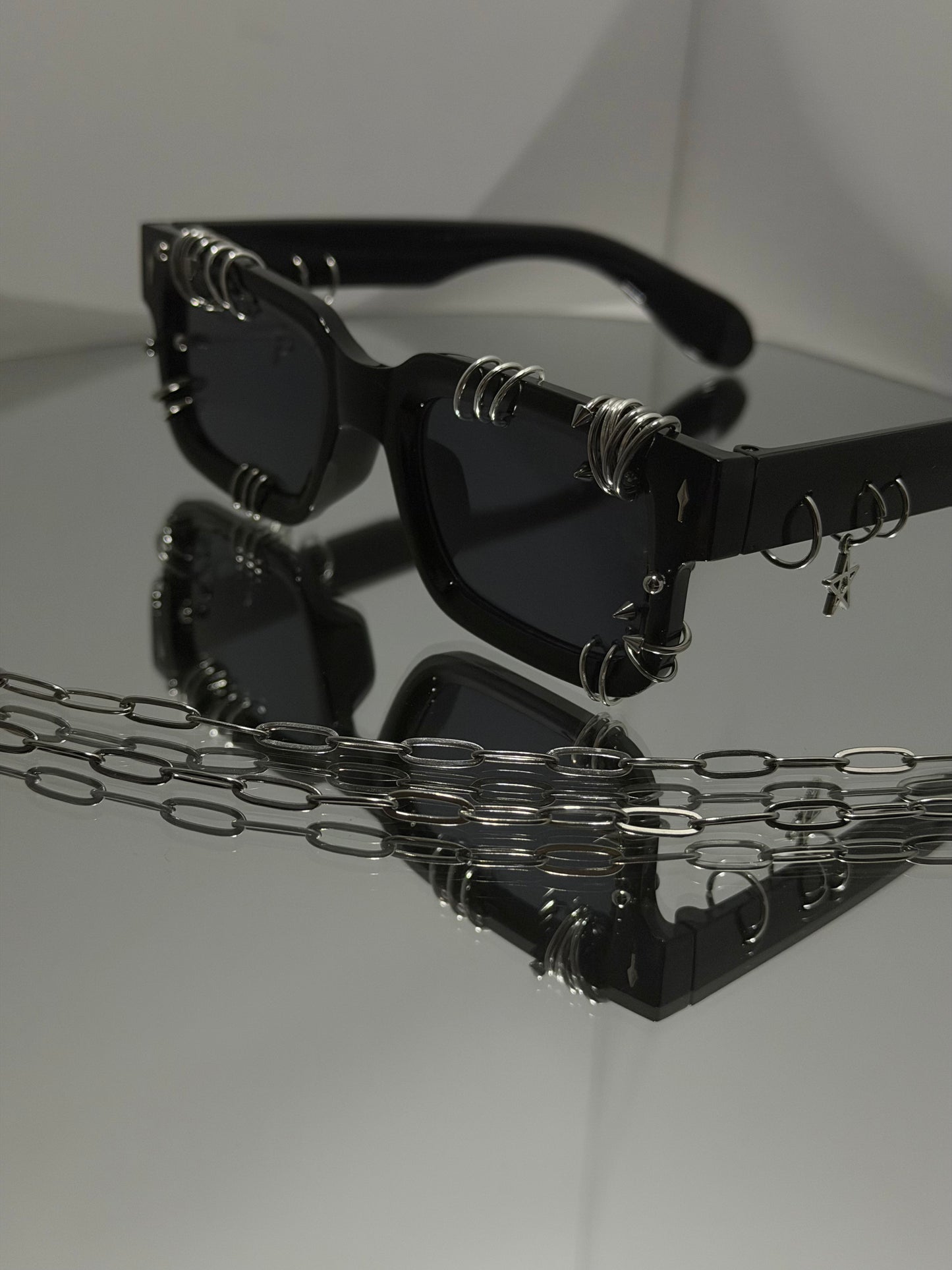 PIERCED OUT CHAINED