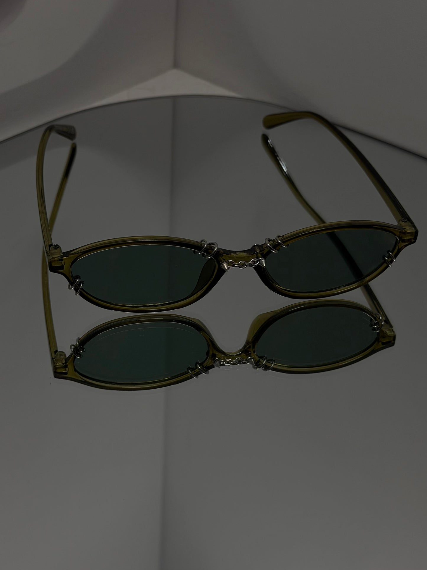 SUBTLE GREEN