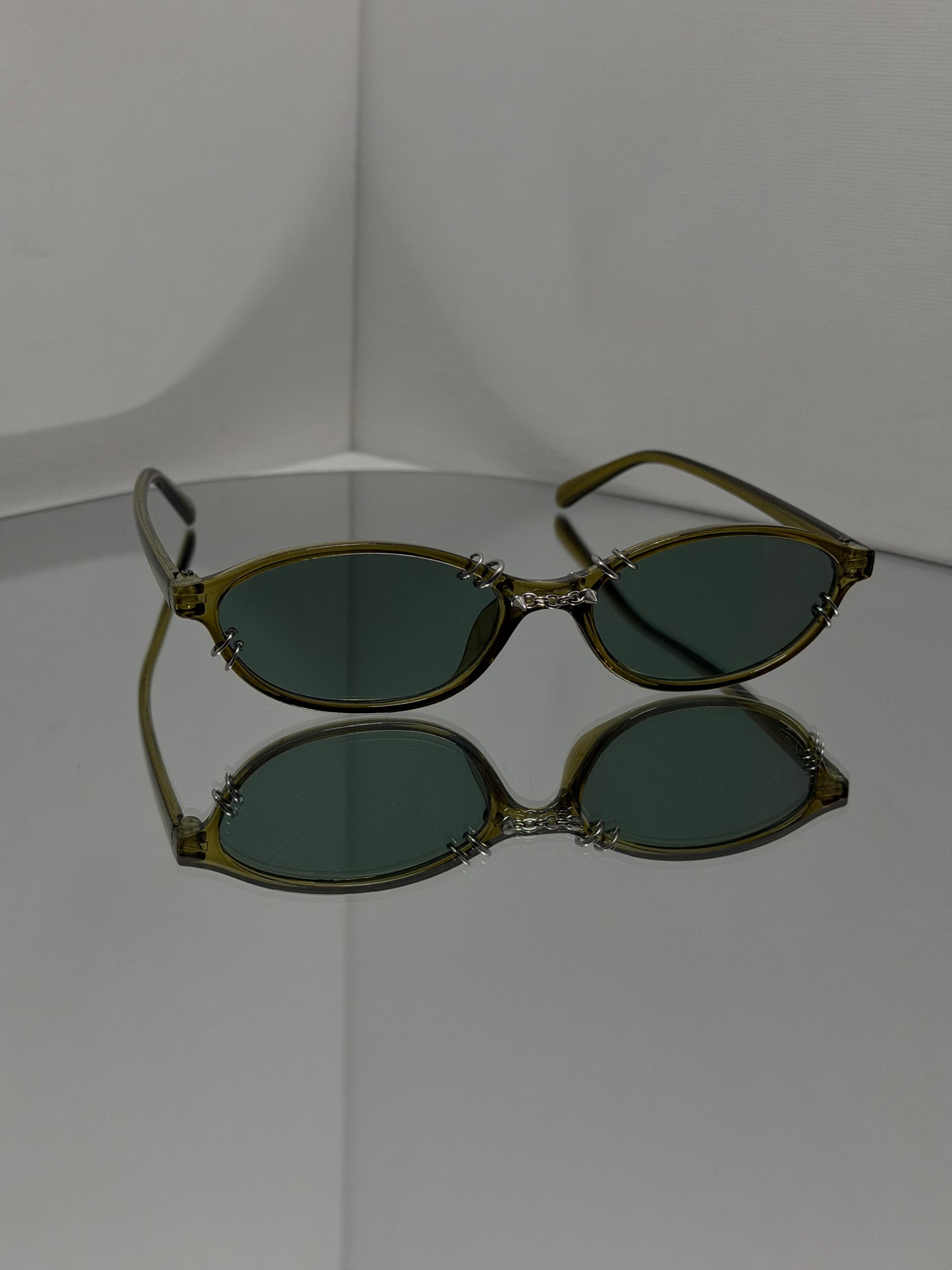 SUBTLE GREEN